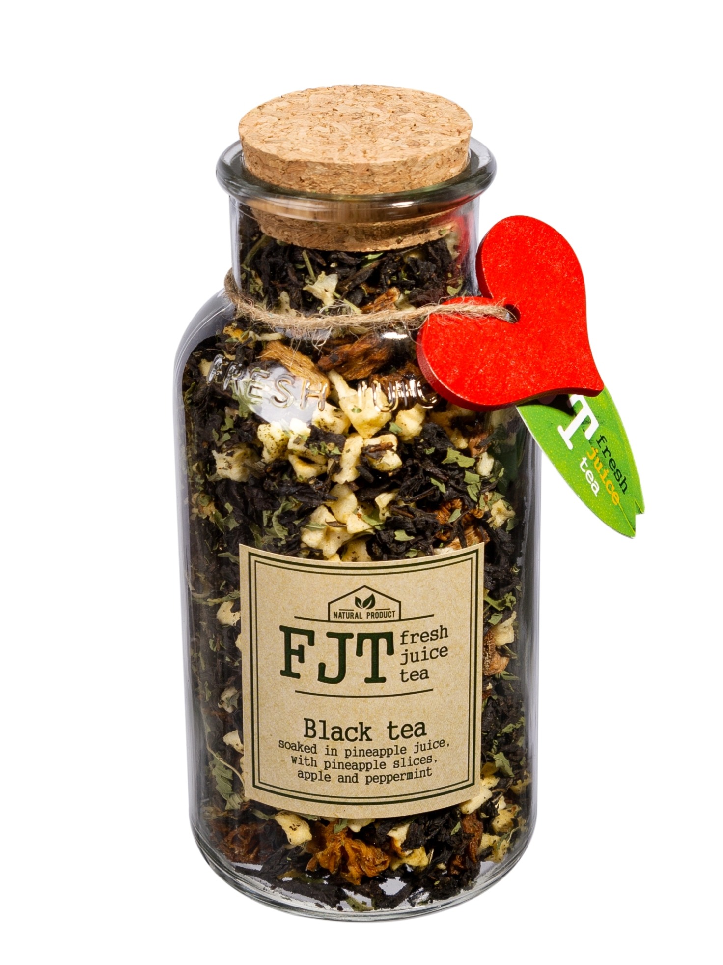 Черный чай с кусочками ананаса, яблока и мятой