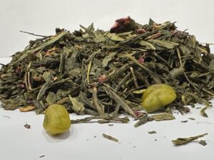 Roheline tee vaarikate ja pistaatsiap&auml;hklitega / Зелёный чай с малиной и фисташками