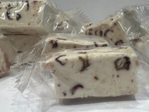 Nougat j&otilde;hvikatega / Нуга с клюквой